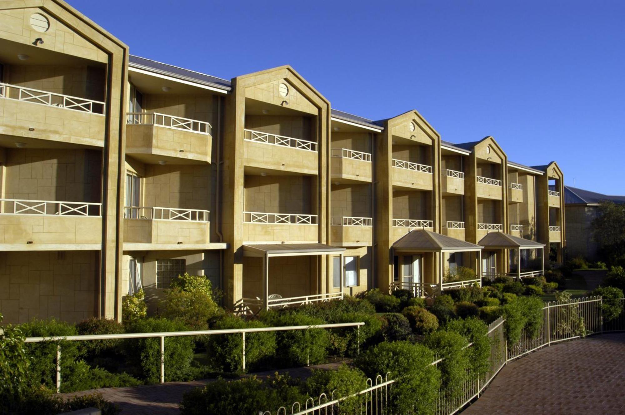 Abbey Beach Resort Busselton Exterior photo