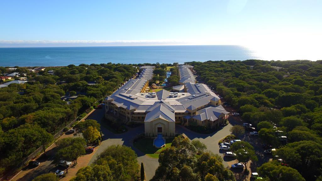 Abbey Beach Resort Busselton Exterior photo