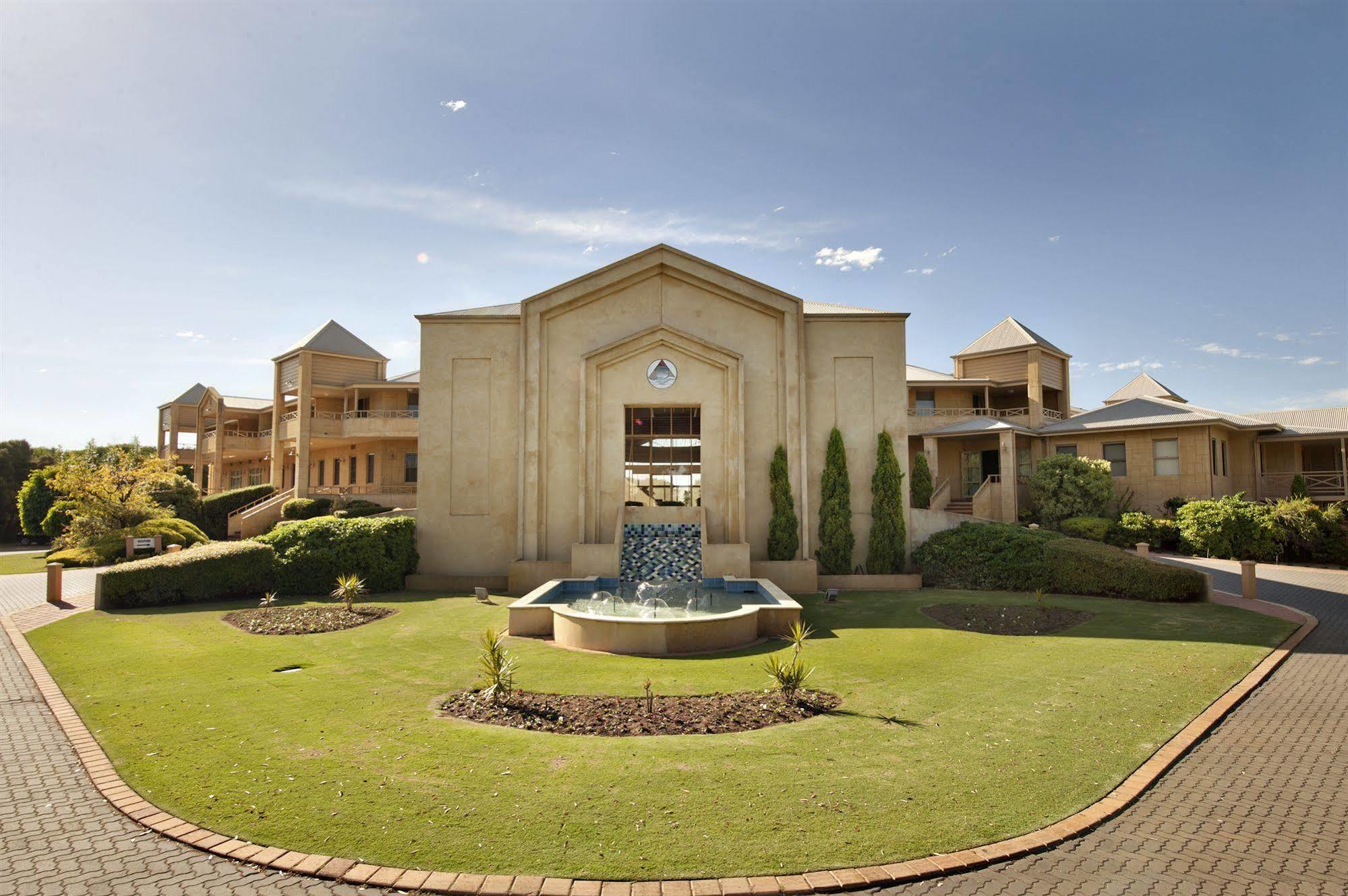 Abbey Beach Resort Busselton Exterior photo